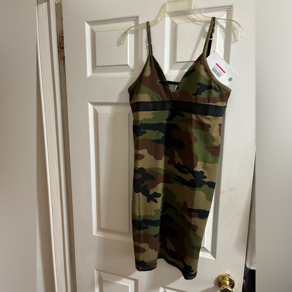 Moschino camouflage nightgown